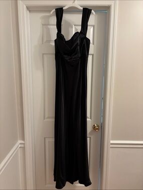 Elegant Black Maxi Dress with Draped Bodice